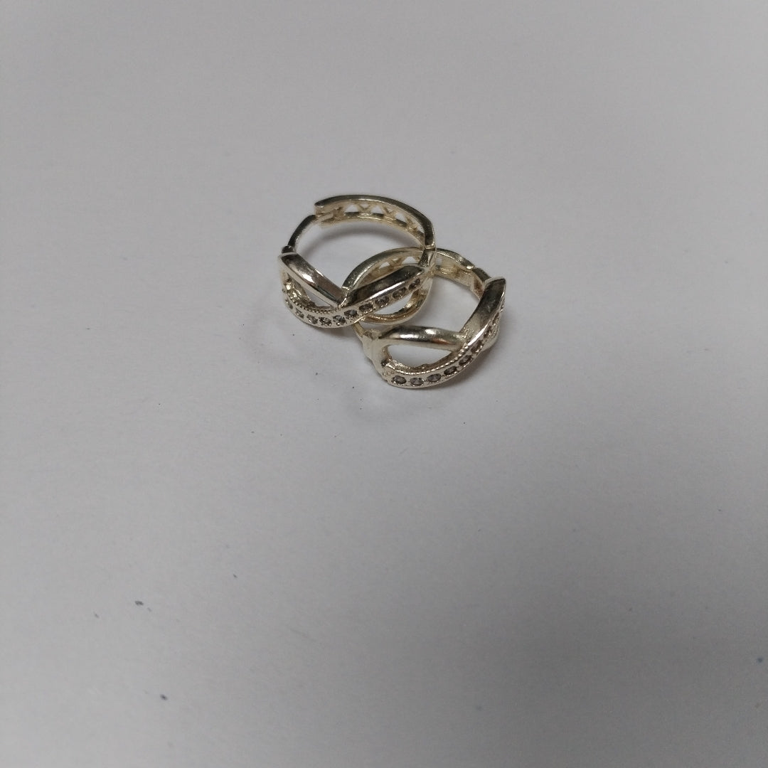 HUGGIES INFINITO CIRCONIAS PLATA .925 2.4 GR (NUEVO)