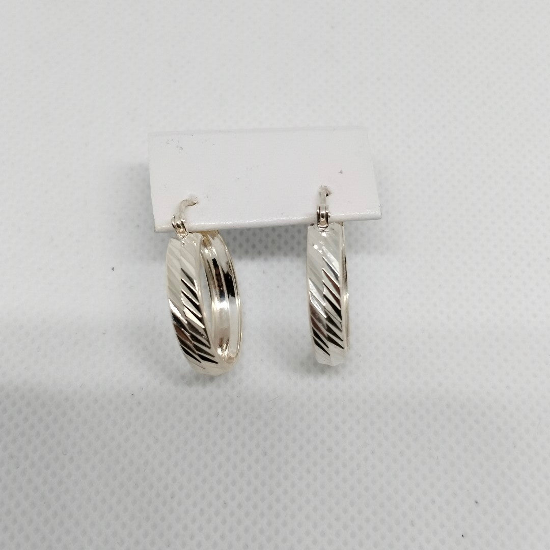 PAR ARRACADAS FACETADAS PLATA .925 2.3 GR (NUEVO)