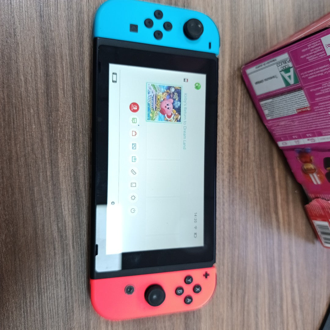 CONSOLA DE VIDEOJUEGO NINTENDO SWITCH 32 GB (SEMINUEVO)