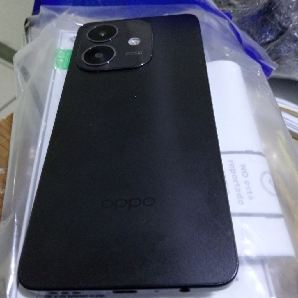 CELULAR OPPO A60 CPH3669 256 GB 8 GB RAM (SEMINUEVO)