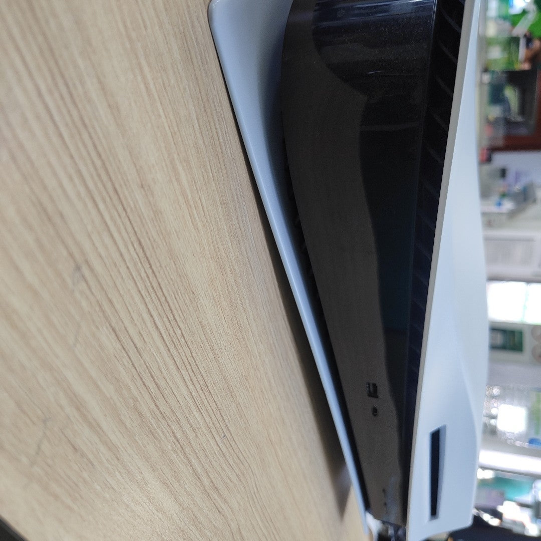 CONSOLA DE VIDEOJUEGO SONY PS5 825 SSD (SEMINUEVO)