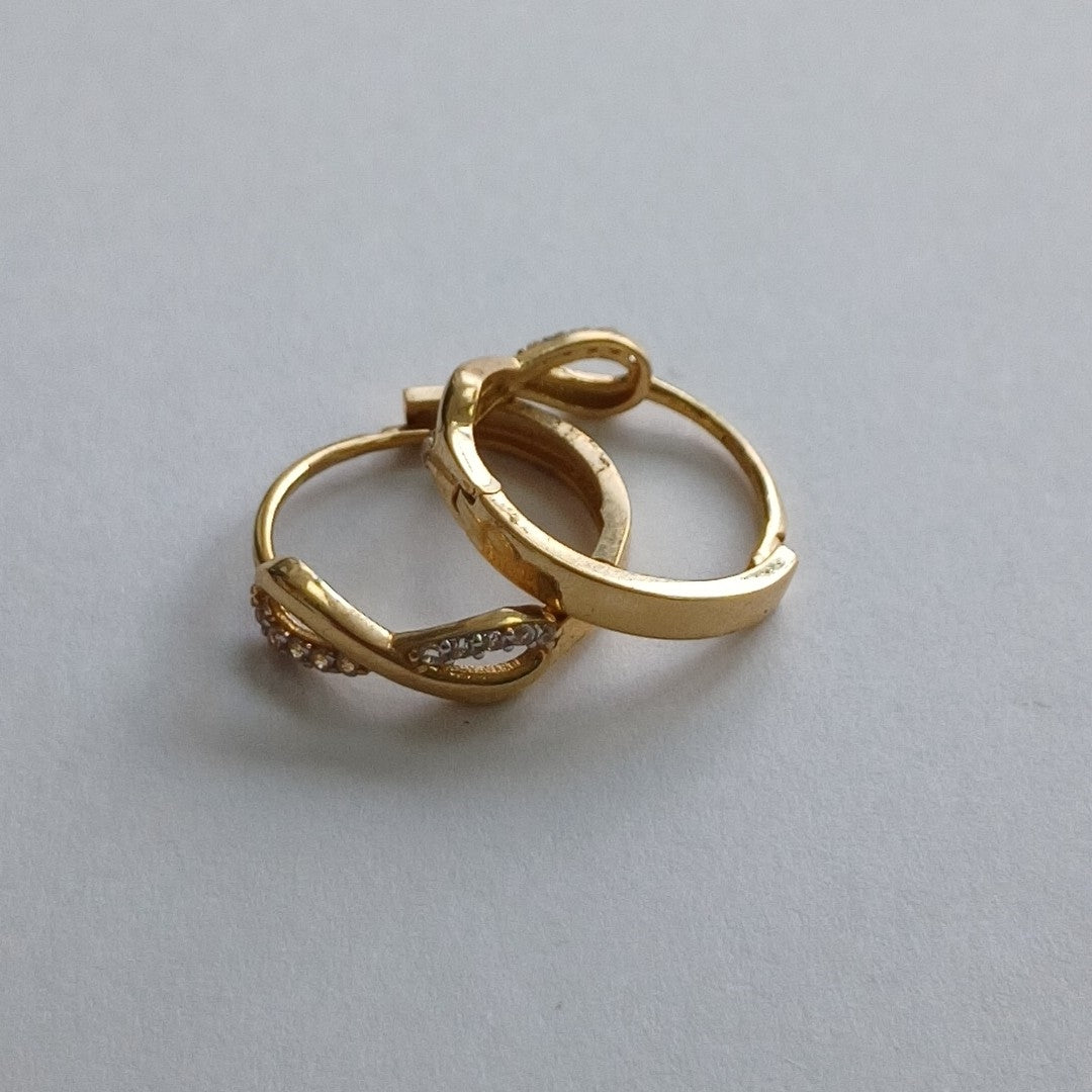 HUGGIES ORO 14K 2.1 (NUEVO)