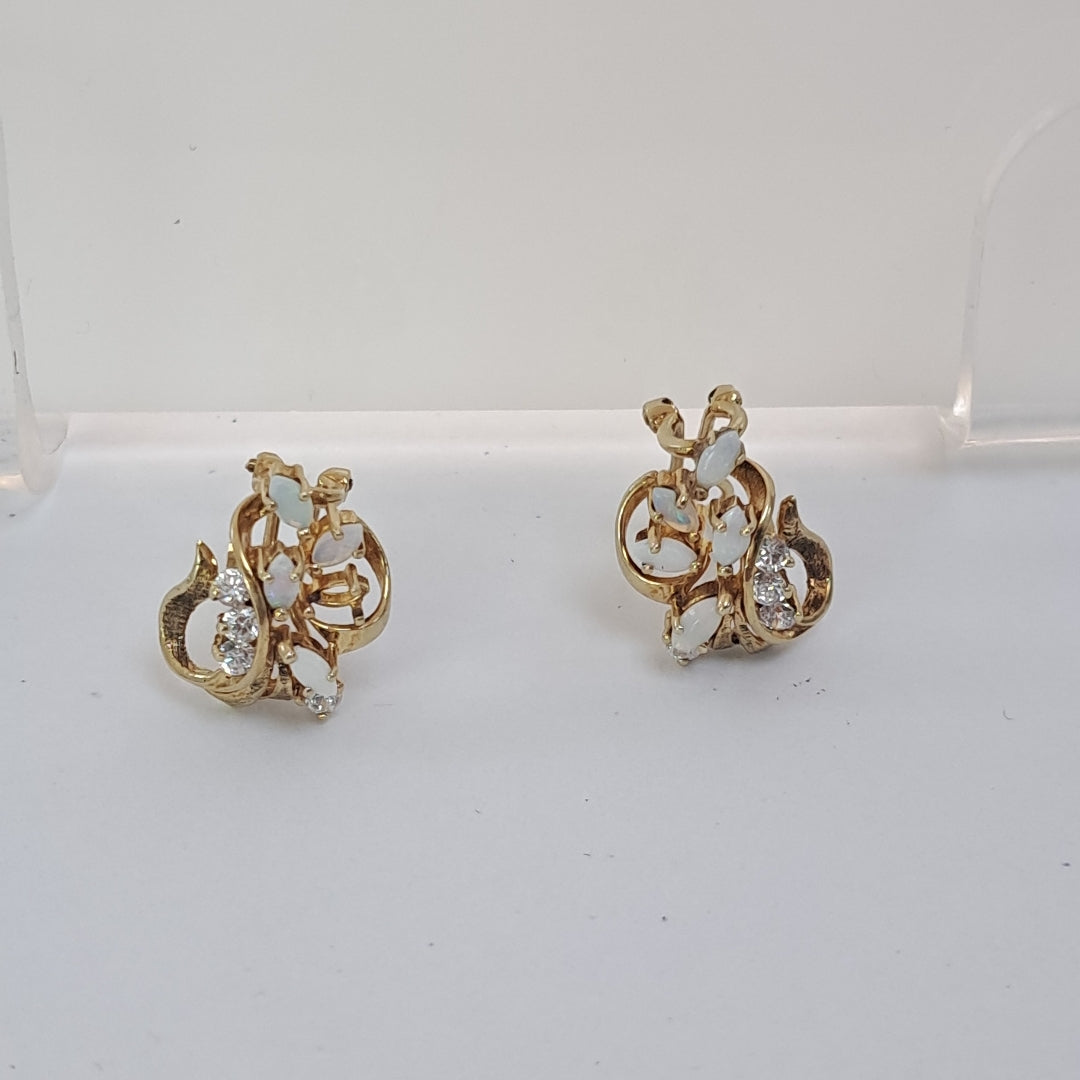 ARETES PAR ORO 14 K 4.4 GRMS (SEMINUEVO)