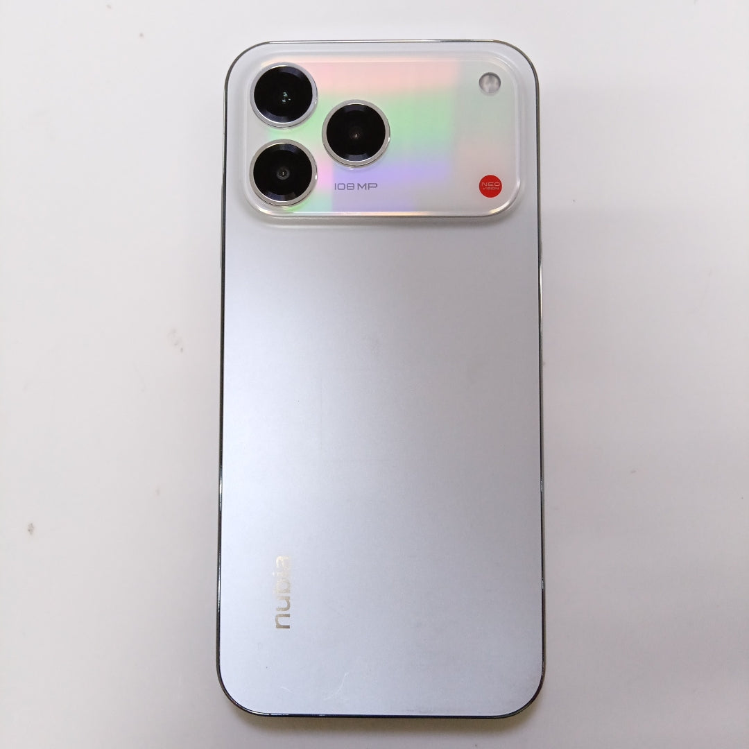 CELULAR NUBIA V80 PRO Z2576 (2025) 256 GB 8 GB RAM (SEMINUEVO)