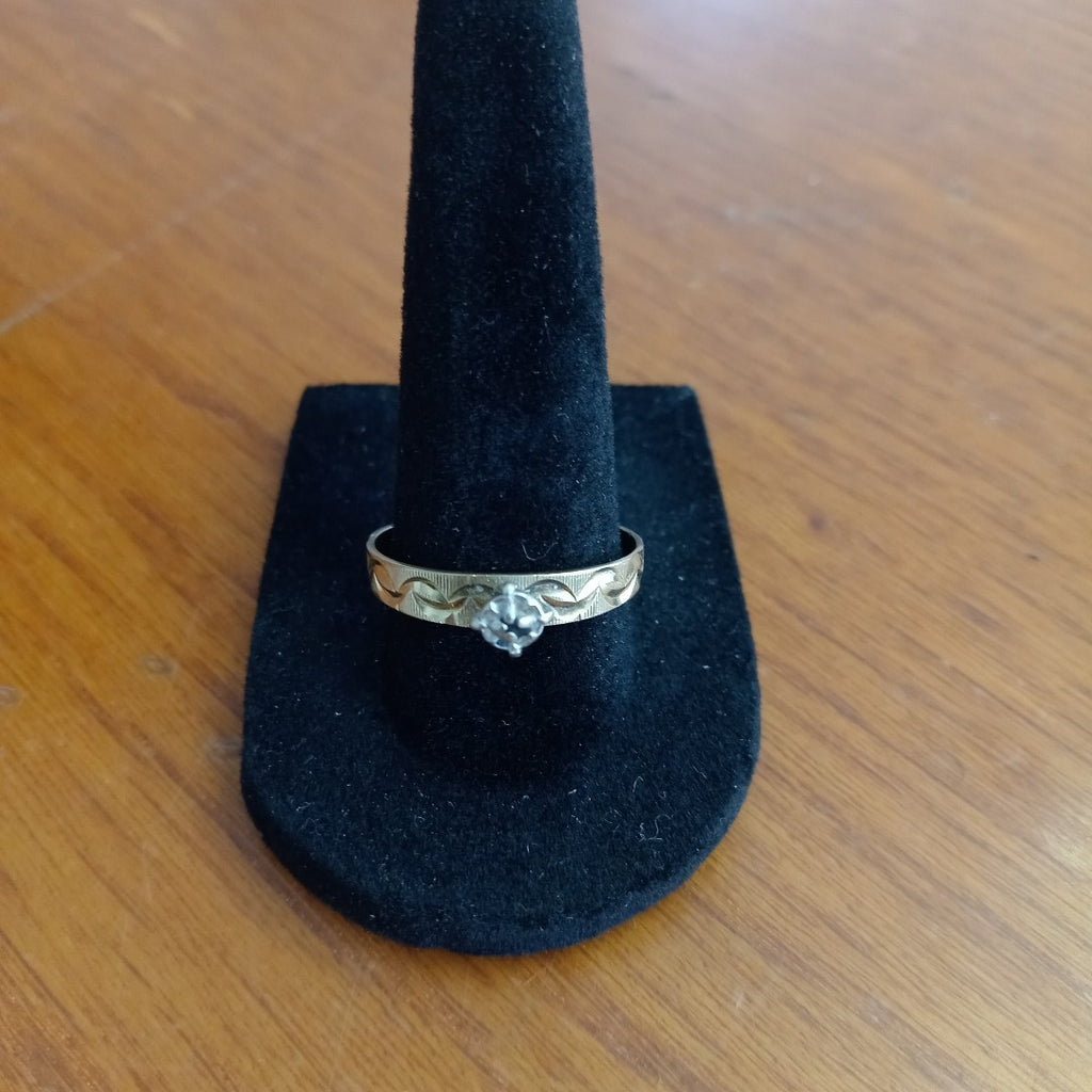 SOLITARIO ORO 14 K 1.8 GRMS (SEMINUEVO)