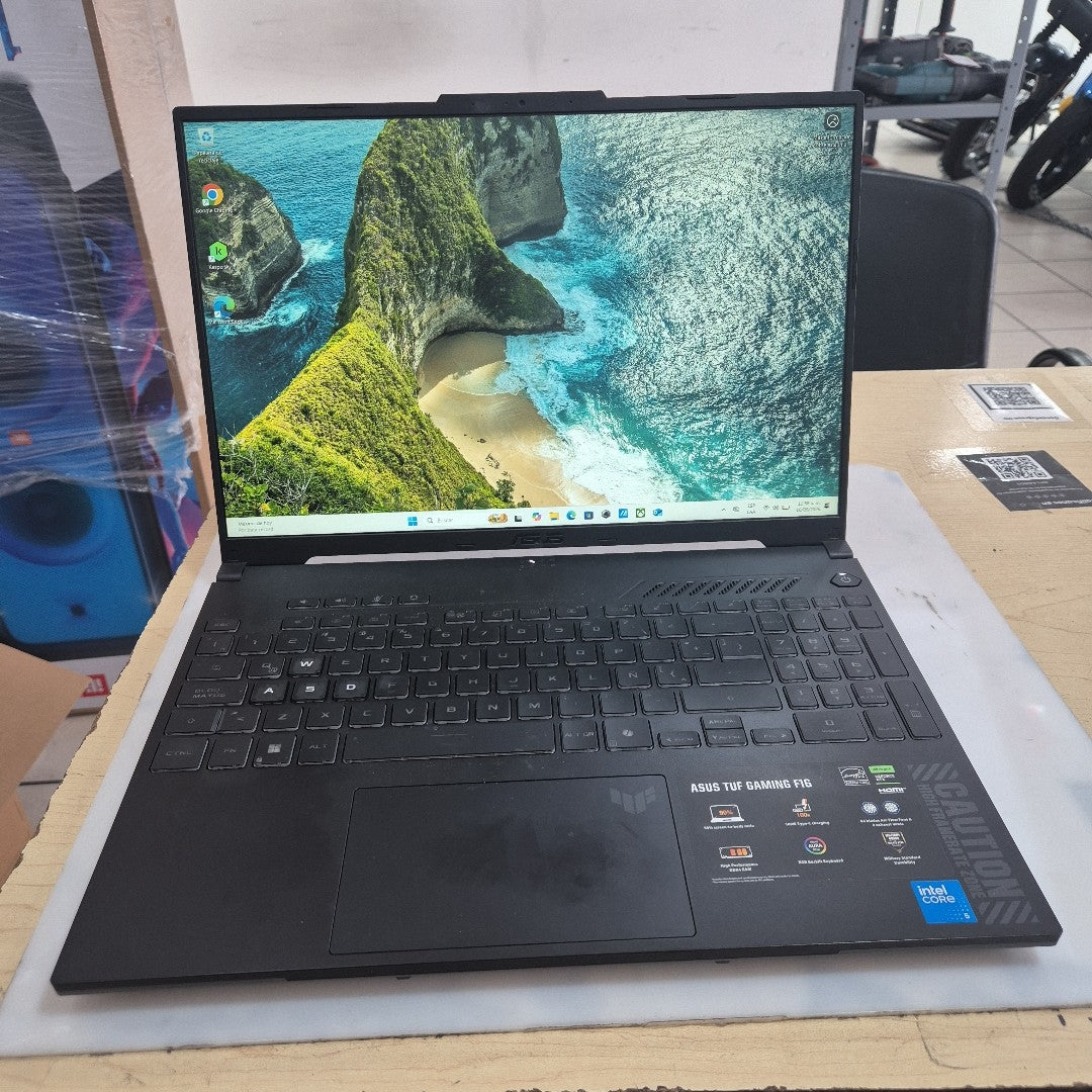 LAPTOP ASUS TUF GAMING F16 FX607VJ-RL024W (2025) 512 GB SSD 16 GB RAM (SEMINUEVO)
