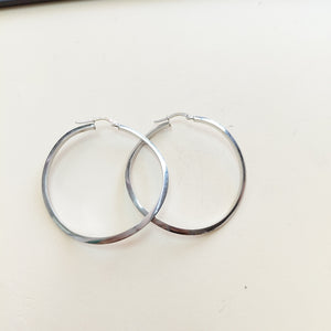 ARRACADAS PAR ORO BLANCO 14 K 4,80 GRMS (SEMINUEVO)