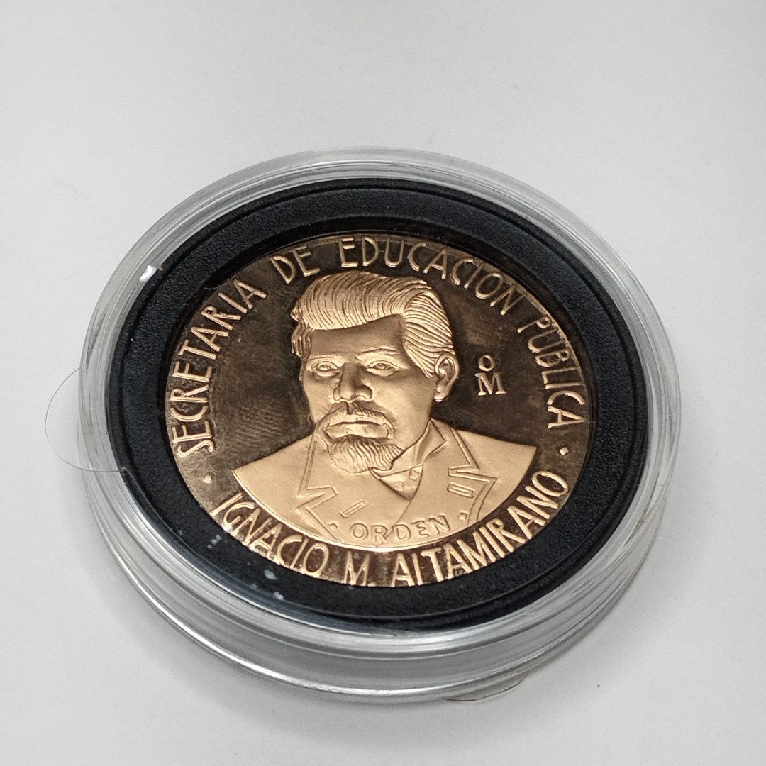 MEDALLA CONMEMORATIVA ORO 21 K 42 GRMS (SEMINUEVO)