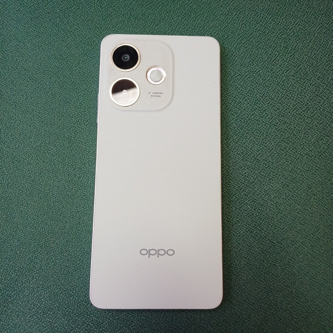 CELULAR OPPO A5 PRO CPH2711 (2025) 256 GB 8 GB RAM (SEMINUEVO)
