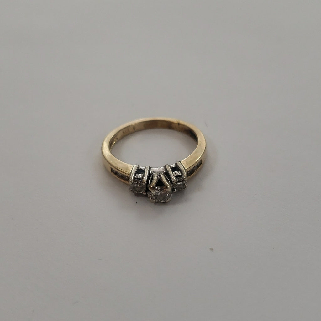 SOLITARIO ORO 14 K 3.3 GRMS (SEMINUEVO)