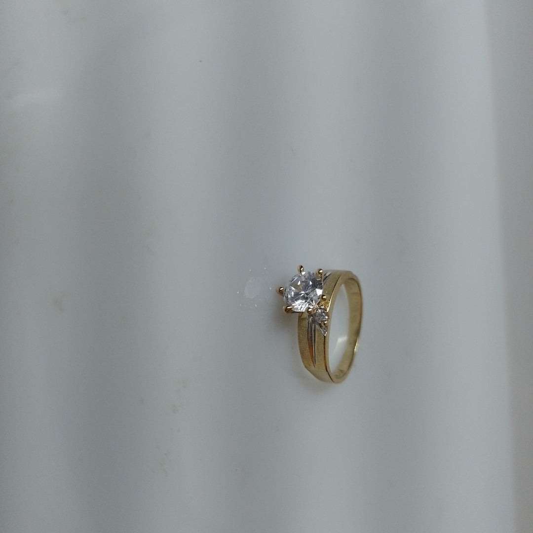 SOLITARIO ORO 14 K 3.4 GRMS (SEMINUEVO)