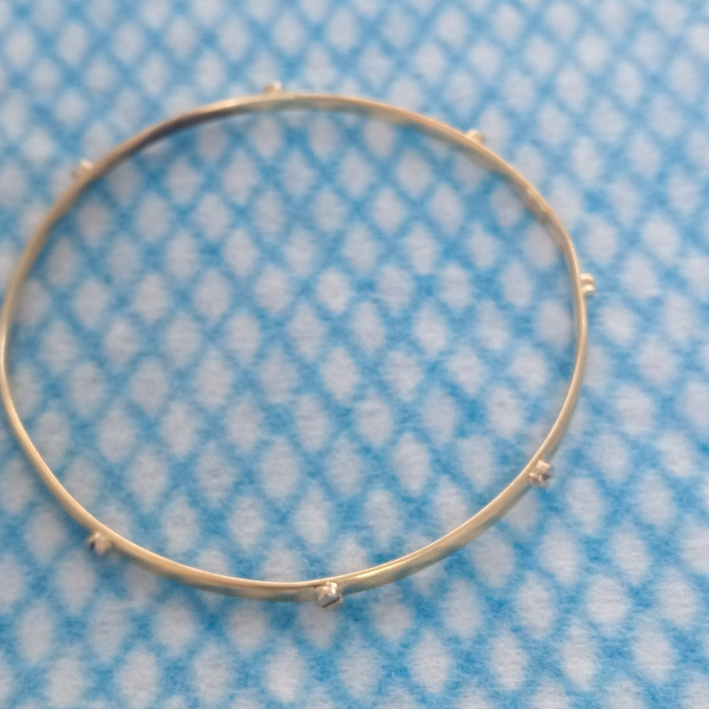 PULSERA RIGIDA ORO 14 K 5.2 GRMS (SEMINUEVO)