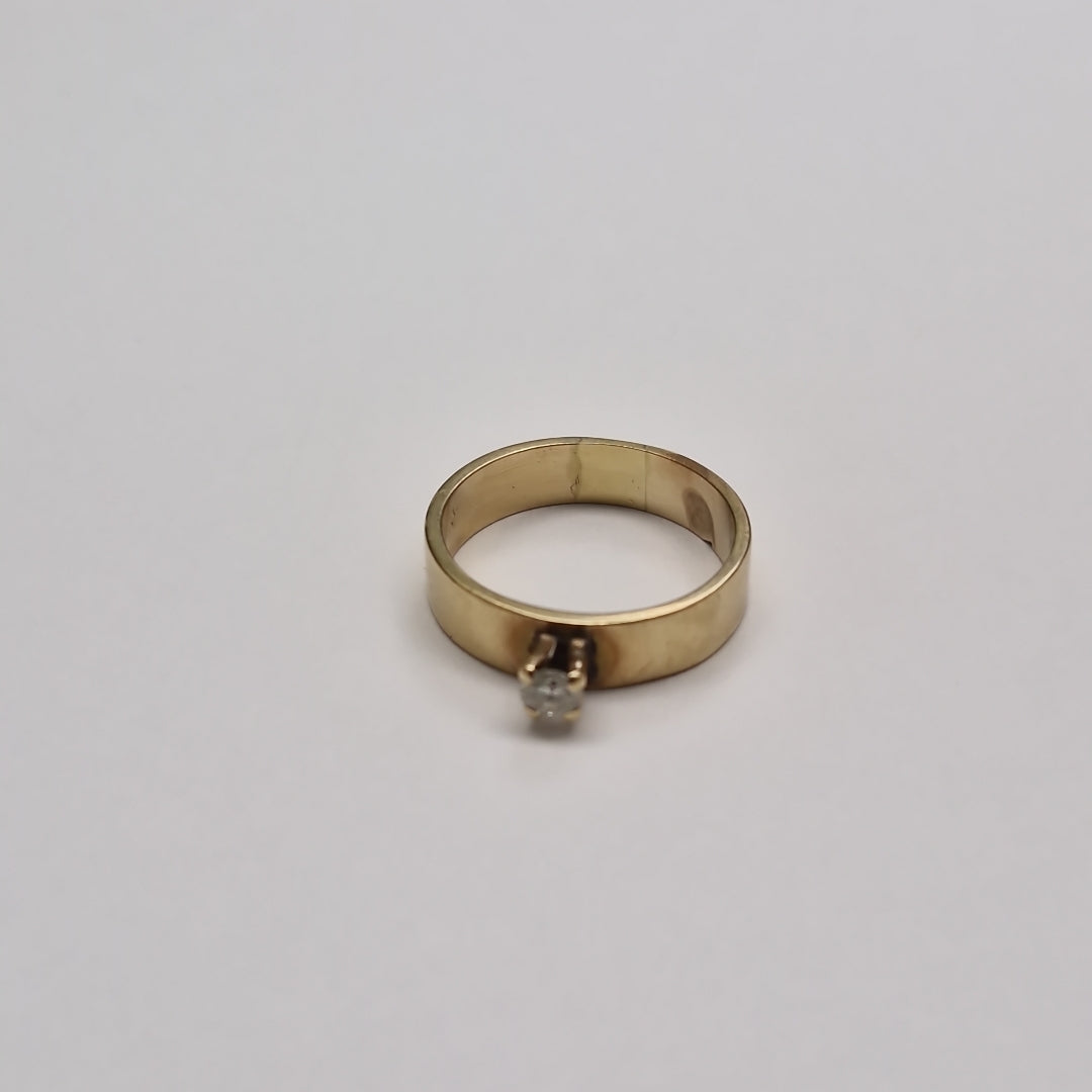 SOLITARIO ORO 14 K 4.2 GRMS (SEMINUEVO)