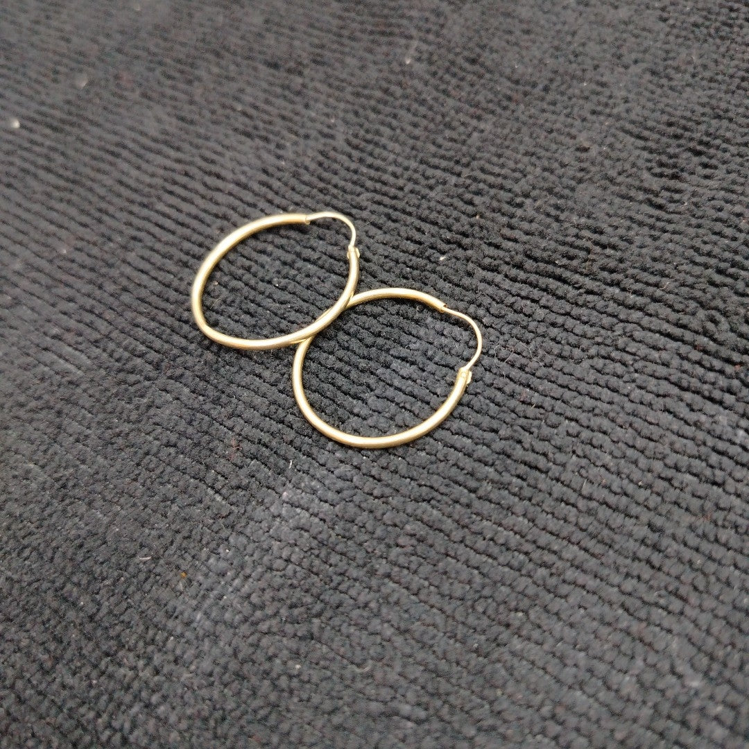 ARRACADAS PAR ORO 14 K 1 GRMS (SEMINUEVO)