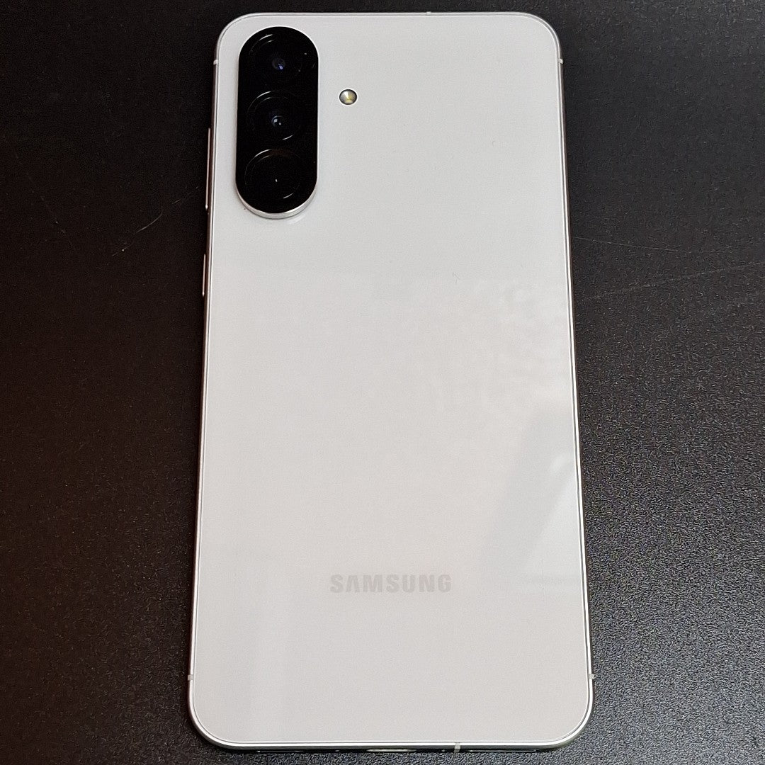 CELULAR SAMSUNG GALAXY A56 SM-A566E (2025) 256 GB 8 GB RAM (SEMINUEVO)