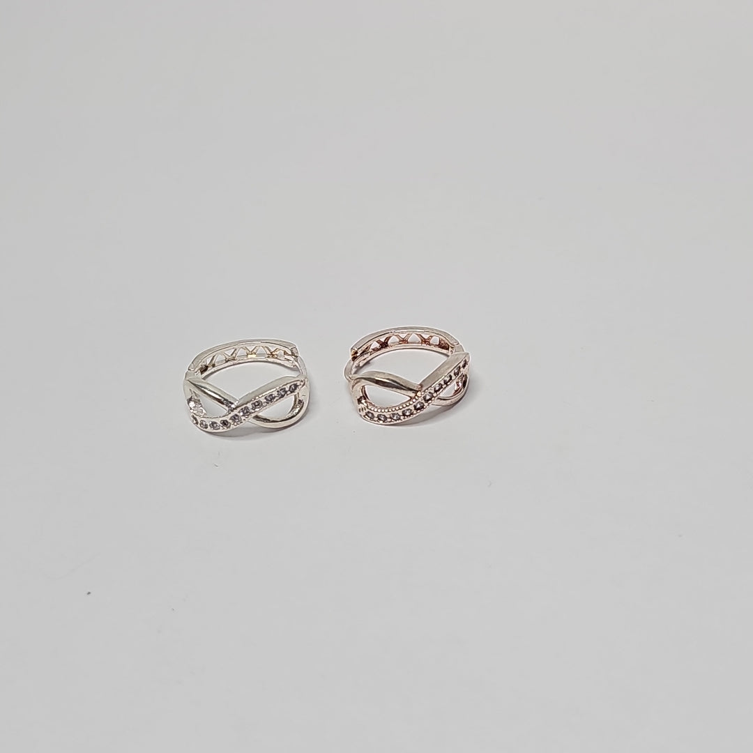HUGGIES INFINITO CIRCONIAS PLATA .925 2.4 GR (NUEVO)