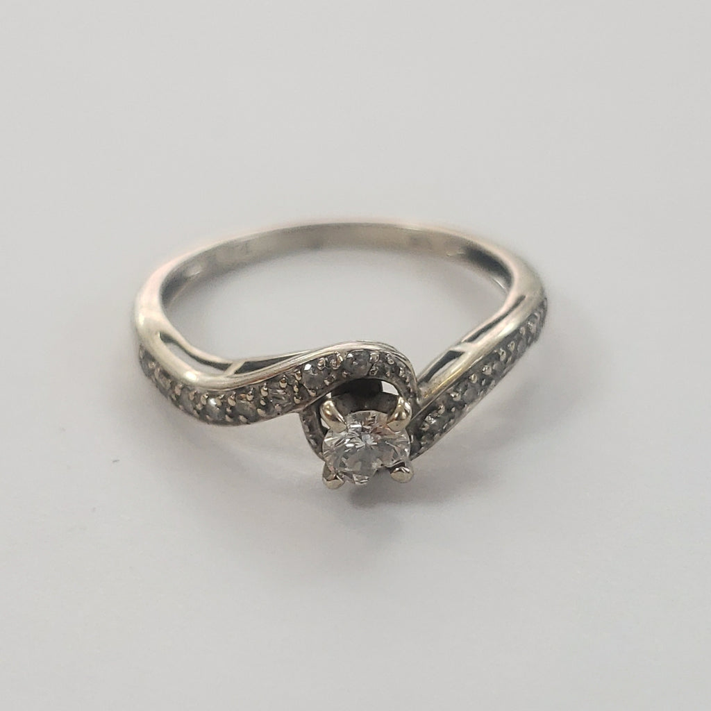 SOLITARIO ORO 18 K 2.3 GRMS (SEMINUEVO)