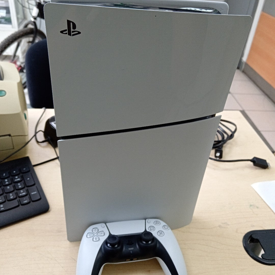 CONSOLA DE VIDEOJUEGO SONY PS5 DIGITAL 825 SSD (SEMINUEVO)
