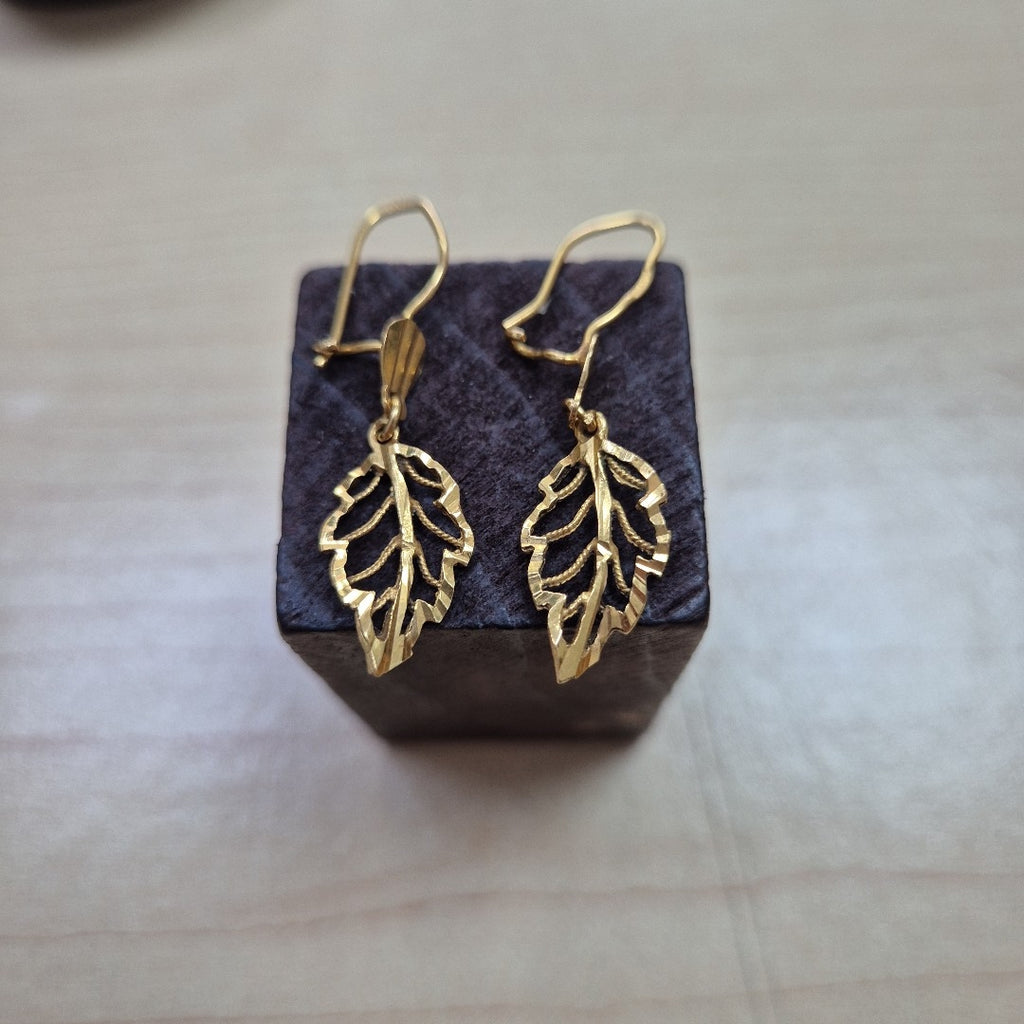 ARETES PAR ORO 18 K 2.4 GRMS (SEMINUEVO)