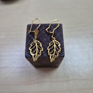 ARETES PAR ORO 18 K 2.4 GRMS (SEMINUEVO)