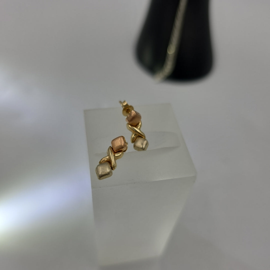 BROQUELES PAR ORO 14 K 1.6 GRMS (SEMINUEVO)