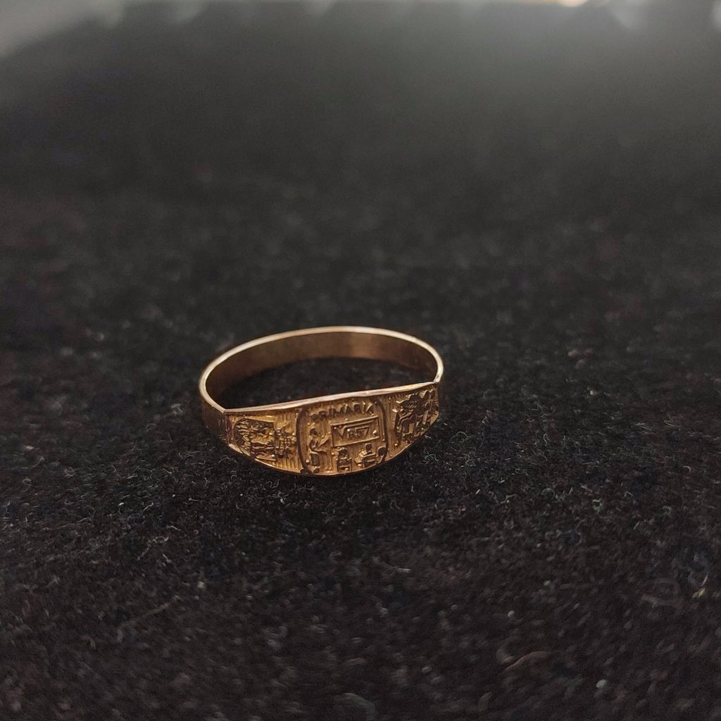 ANILLO DE GRADUACIÓN ORO 8 K 1,10 GRMS (SEMINUEVO)