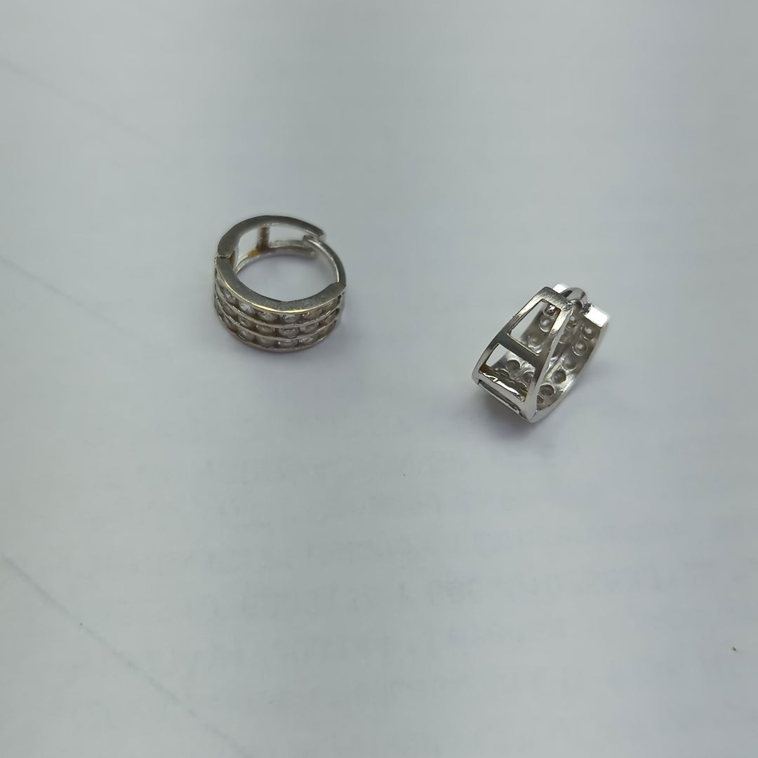 ARETES PAR ORO, ORO BLANCO 14 K 2.1 GRMS (SEMINUEVO)
