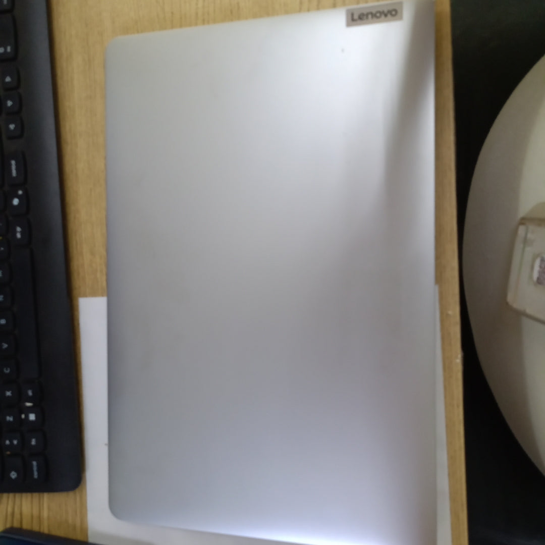 LAPTOP LENOVO IDEAPAD 1 15AMN7 (2023) 256 GB SSD 8 GB RAM (SEMINUEVO)