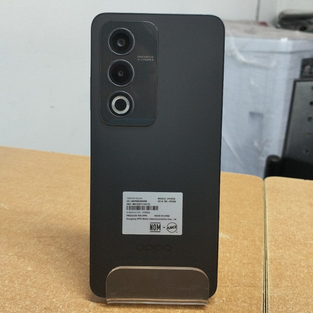 CELULAR OPPO A80 5G CPH2639 (2024) 256 GB 8 GB RAM (SEMINUEVO)
