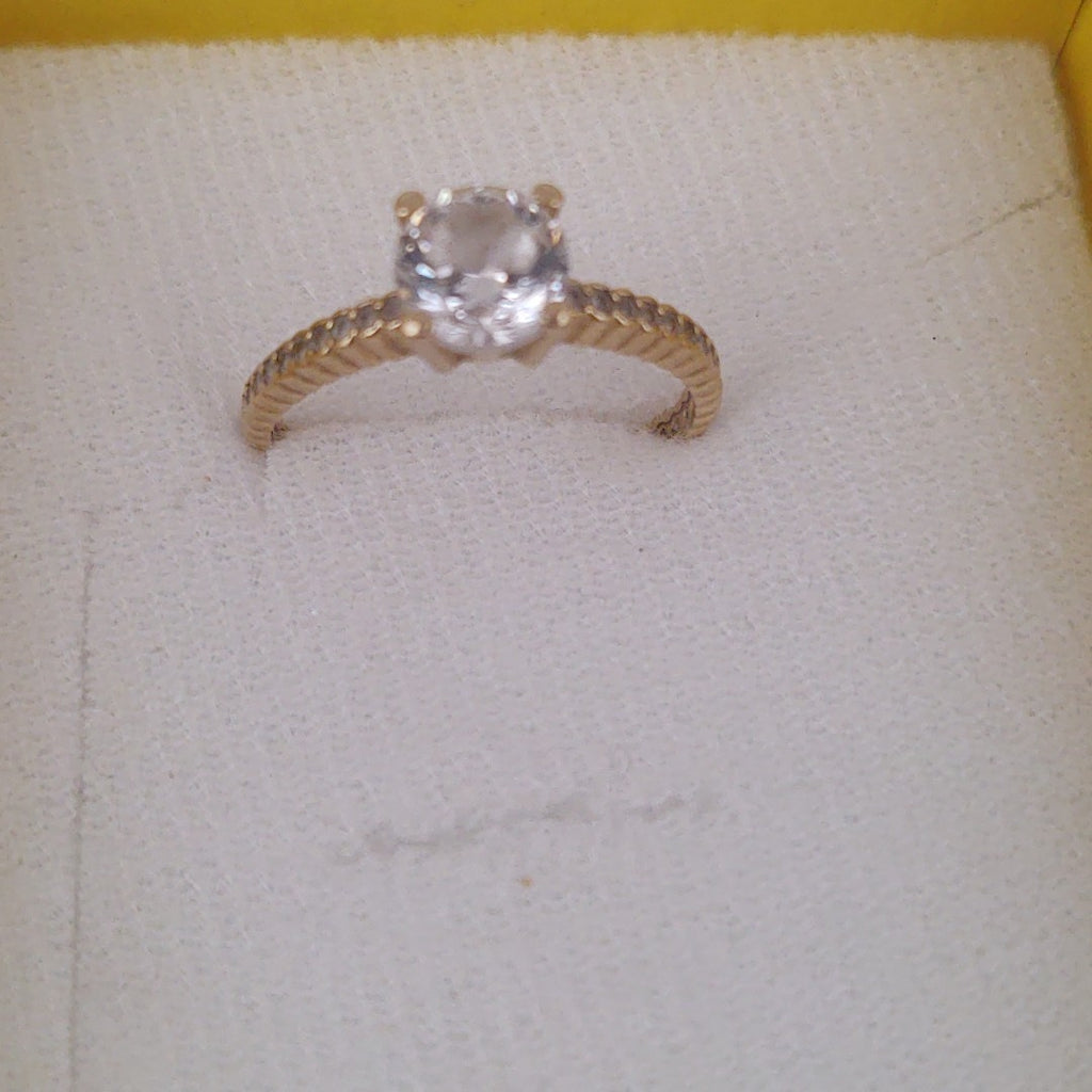 SOLITARIO ORO 14 K 2.3 GRMS (SEMINUEVO)
