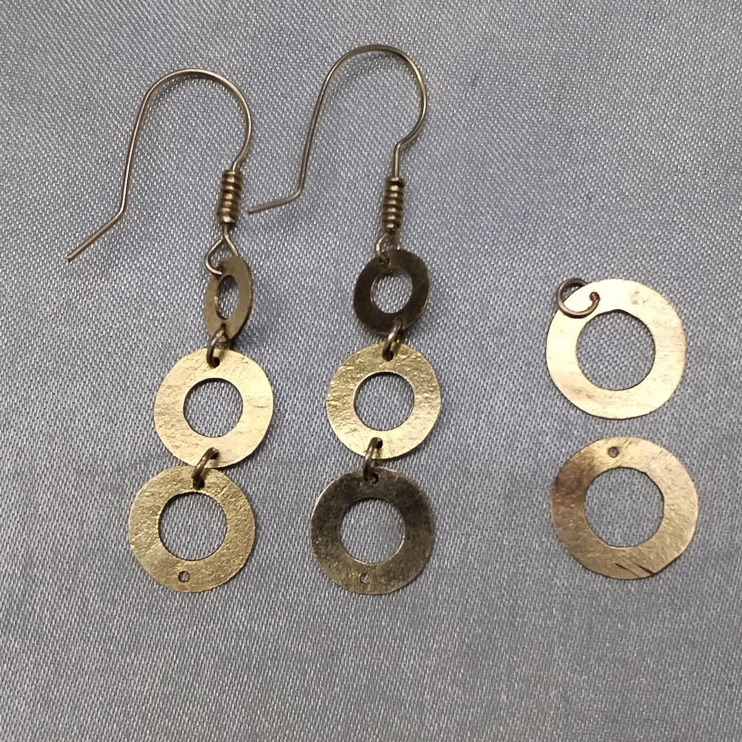 ARETES PAR ORO 8 K 2.5 GRMS (SEMINUEVO)