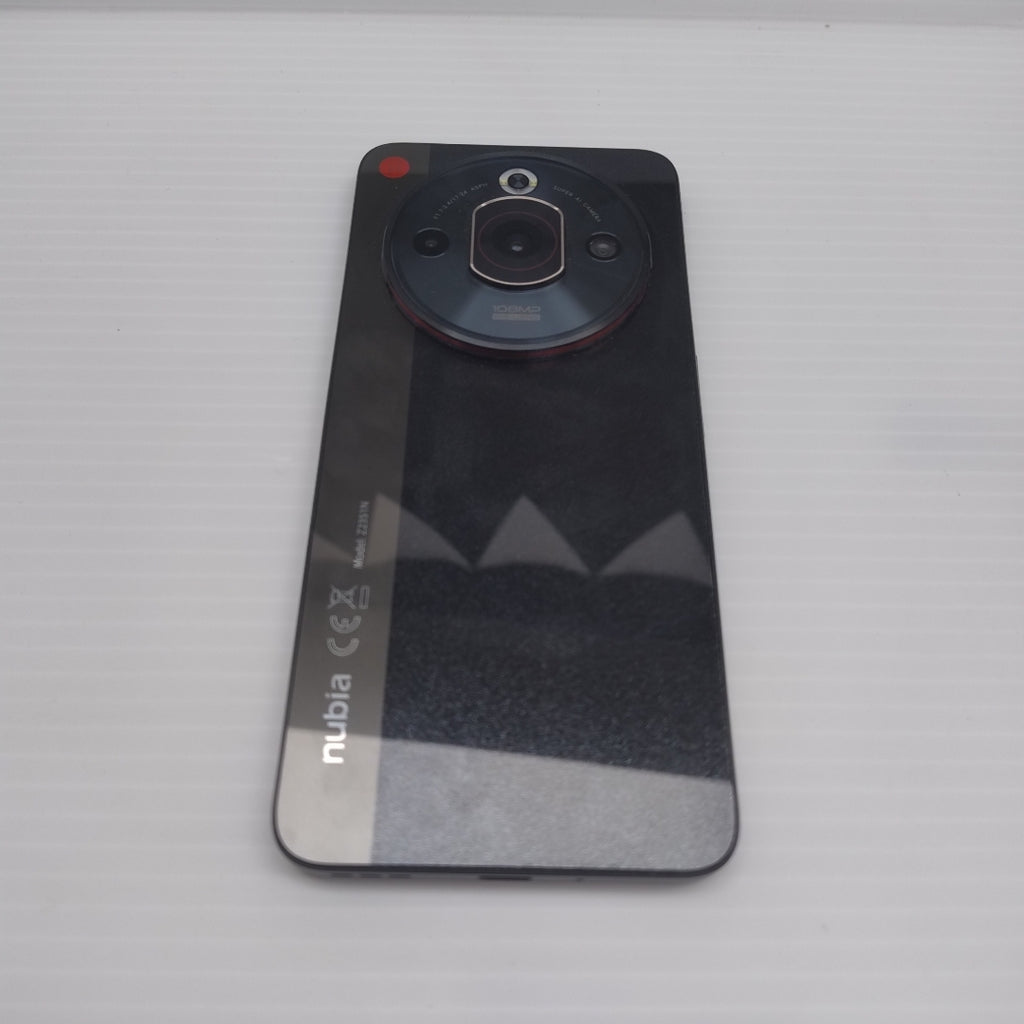 CELULAR NUBIA FOCUS PRO 5G Z2351N 256 GB 8 GB RAM (SEMINUEVO)