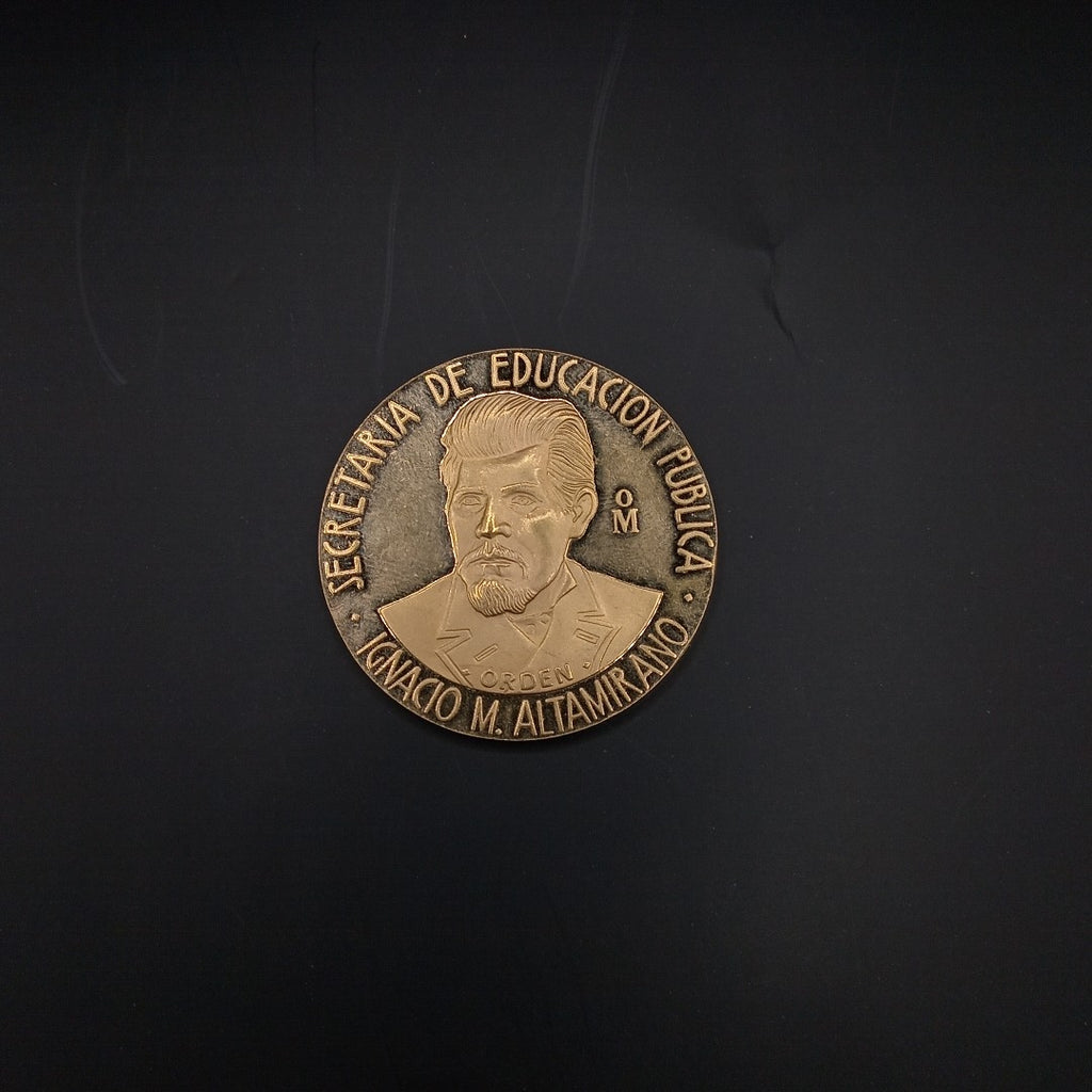 MEDALLA CONMEMORATIVA ORO 21 K 41.8 GRMS (SEMINUEVO)