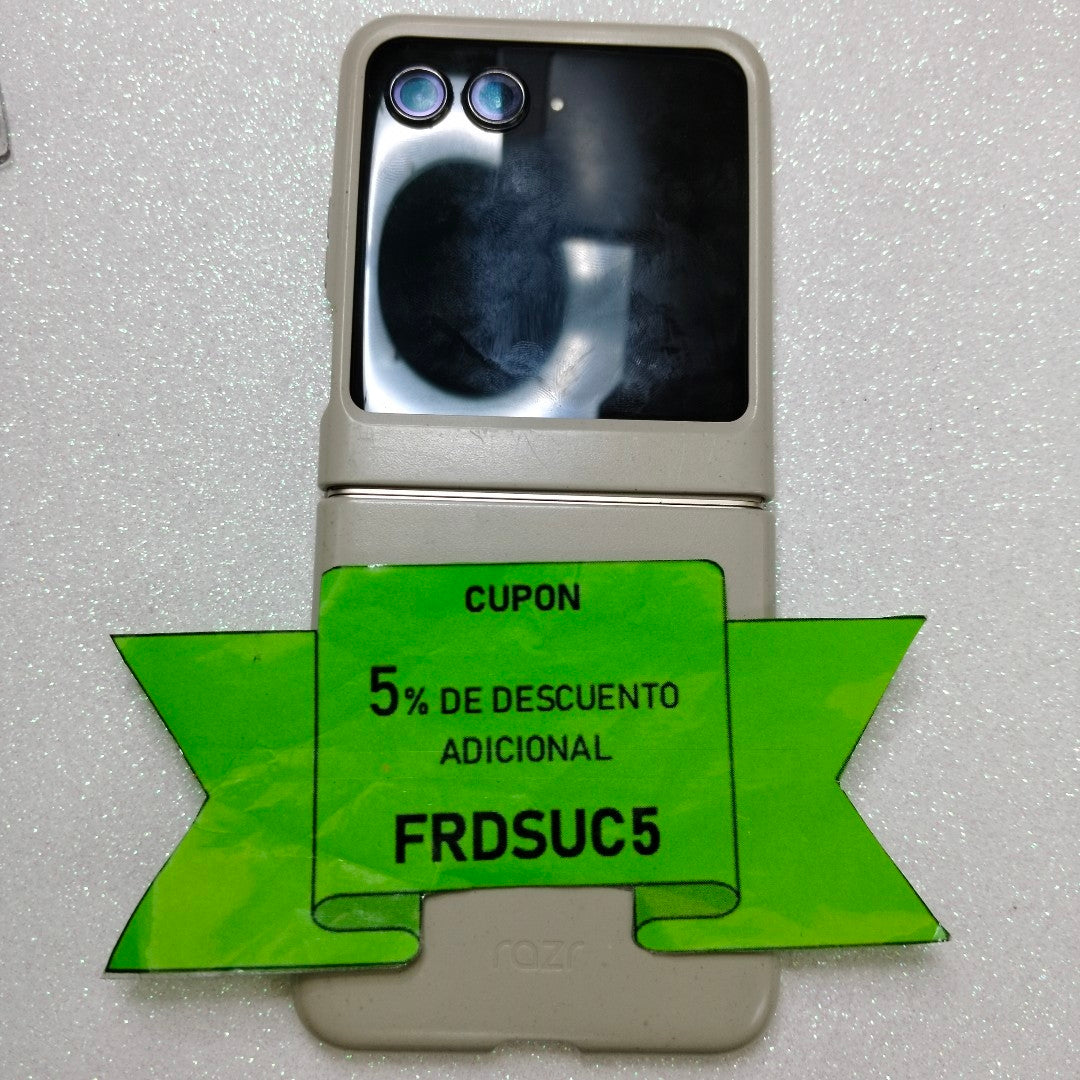 CELULAR MOTOROLA RAZR 50 5G XT2453-1 512 GB 12 GB RAM (SEMINUEVO)