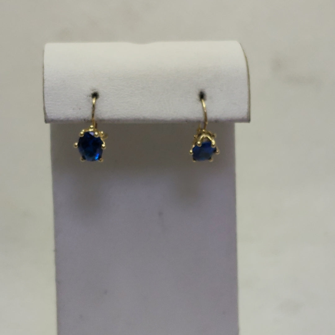 ARETES PAR ORO 10 K 1.6 GRMS (SEMINUEVO)