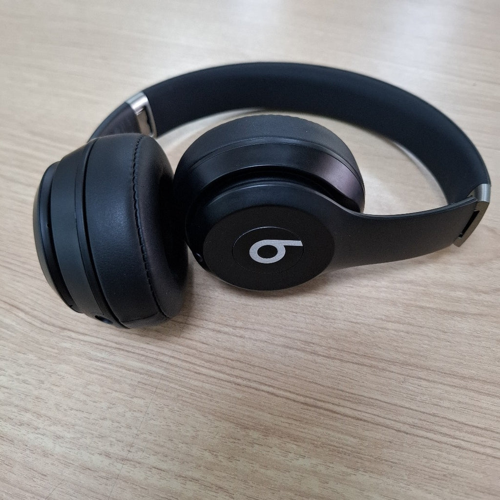AUDIFONOS BEATS SOLO 4 INALAMBRICO ON EAR (SEMINUEVO)