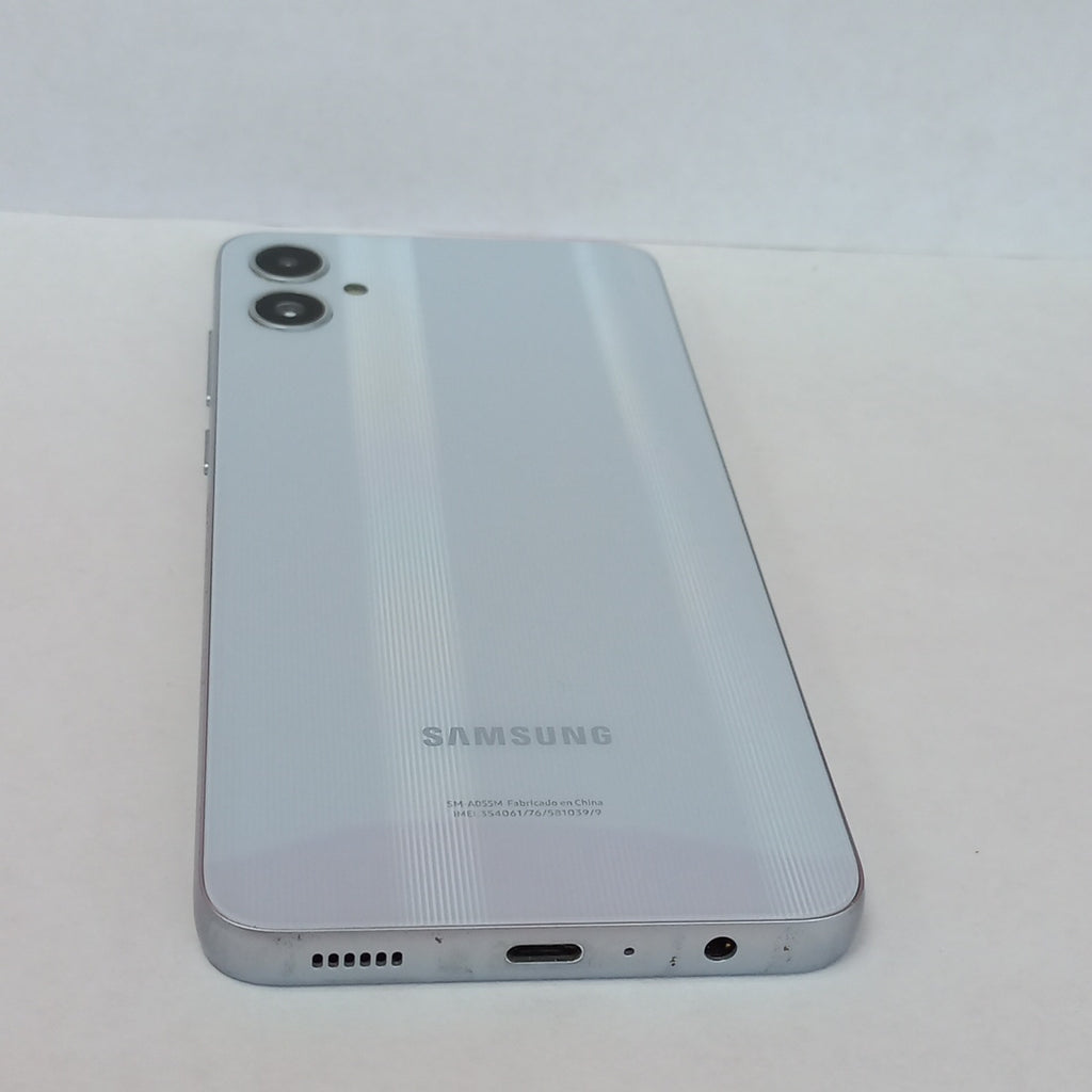 CELULAR SAMSUNG GALAXY A05 SM-A055M (2023) 64 GB 4 GB RAM (SEMINUEVO)