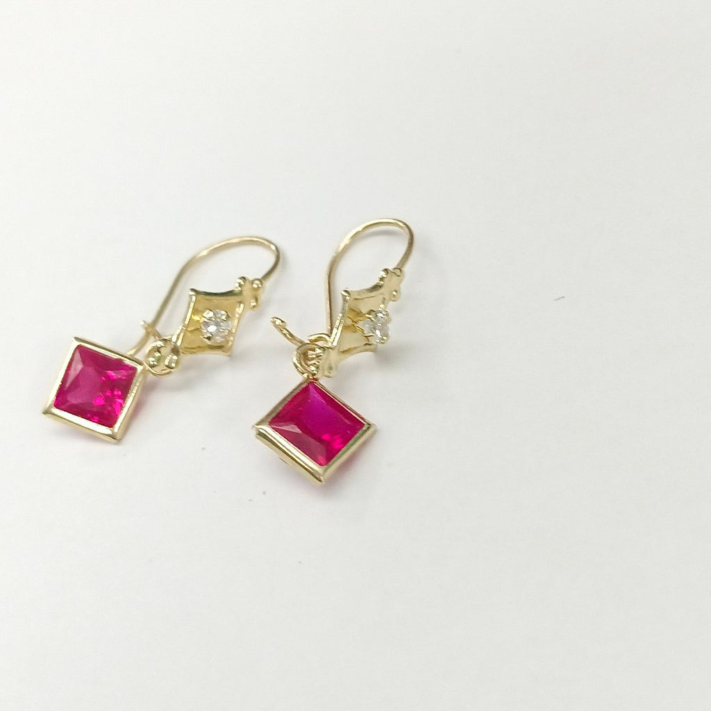 ARETES PAR ORO 10 K 1.3 GRMS (SEMINUEVO)