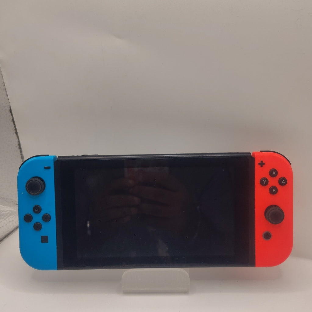 CONSOLA DE VIDEOJUEGO NINTENDO SWITCH 1.1 32 GB (SEMINUEVO)