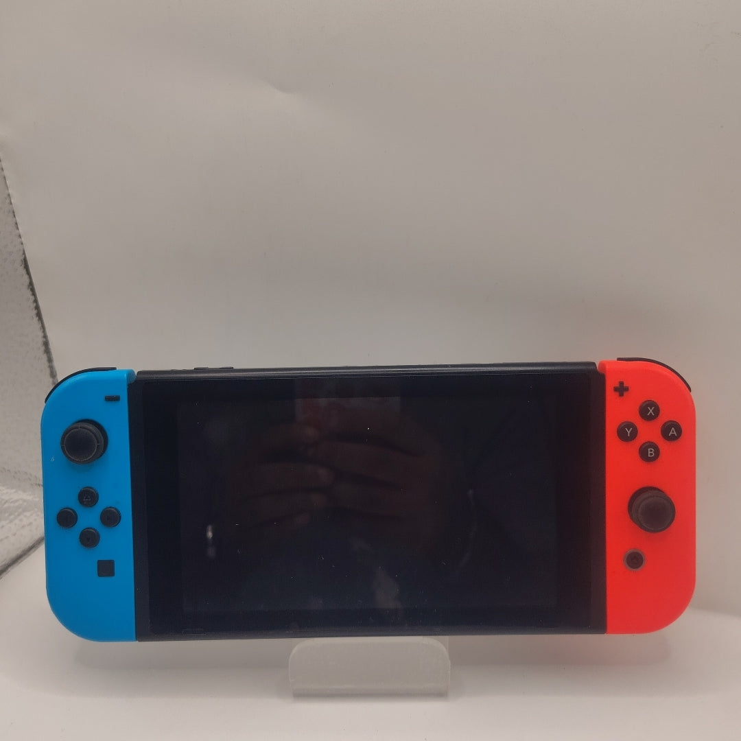 CONSOLA DE VIDEOJUEGO NINTENDO SWITCH 1.1 32 GB (SEMINUEVO)