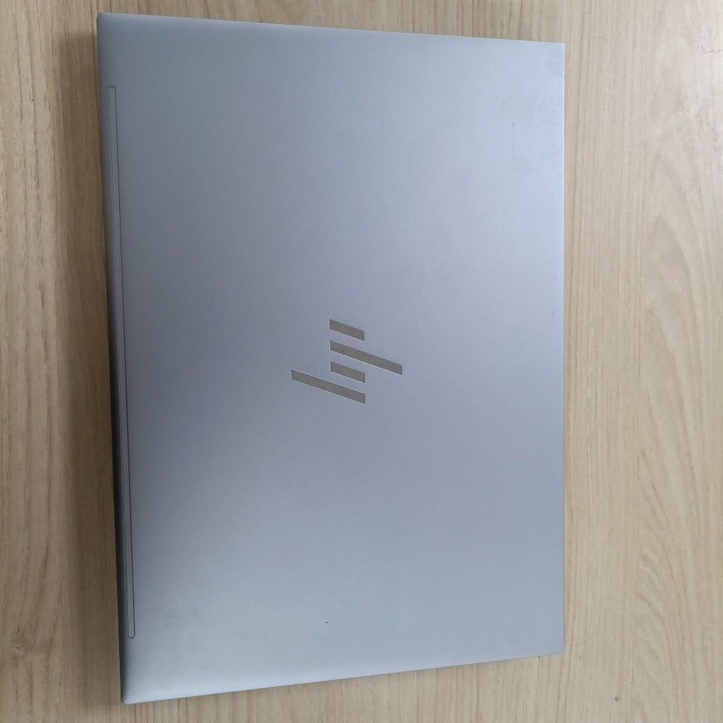 LAPTOP HP ZBOOK FIREFLY 14 G11 (2024) 512 GB SSD 16 GB RAM (SEMINUEVO)