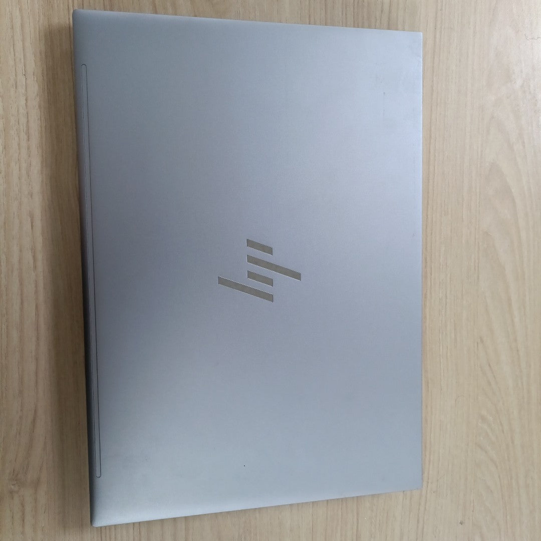 LAPTOP HP ZBOOK FIREFLY 14 G11 (2024) 512 GB SSD 16 GB RAM (SEMINUEVO)