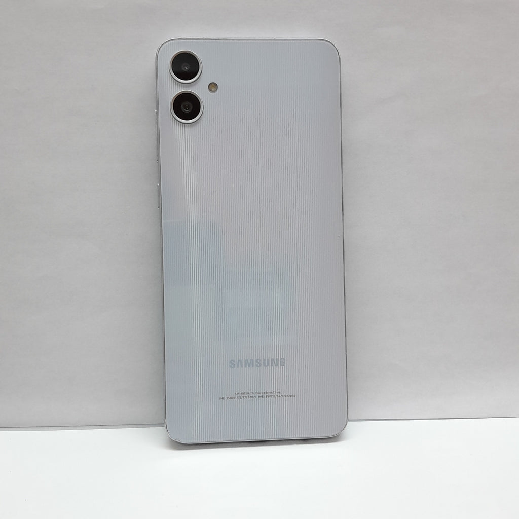 CELULAR SAMSUNG GALAXY A05 SM-A055M (2023) 64 GB 4 GB RAM (SEMINUEVO)