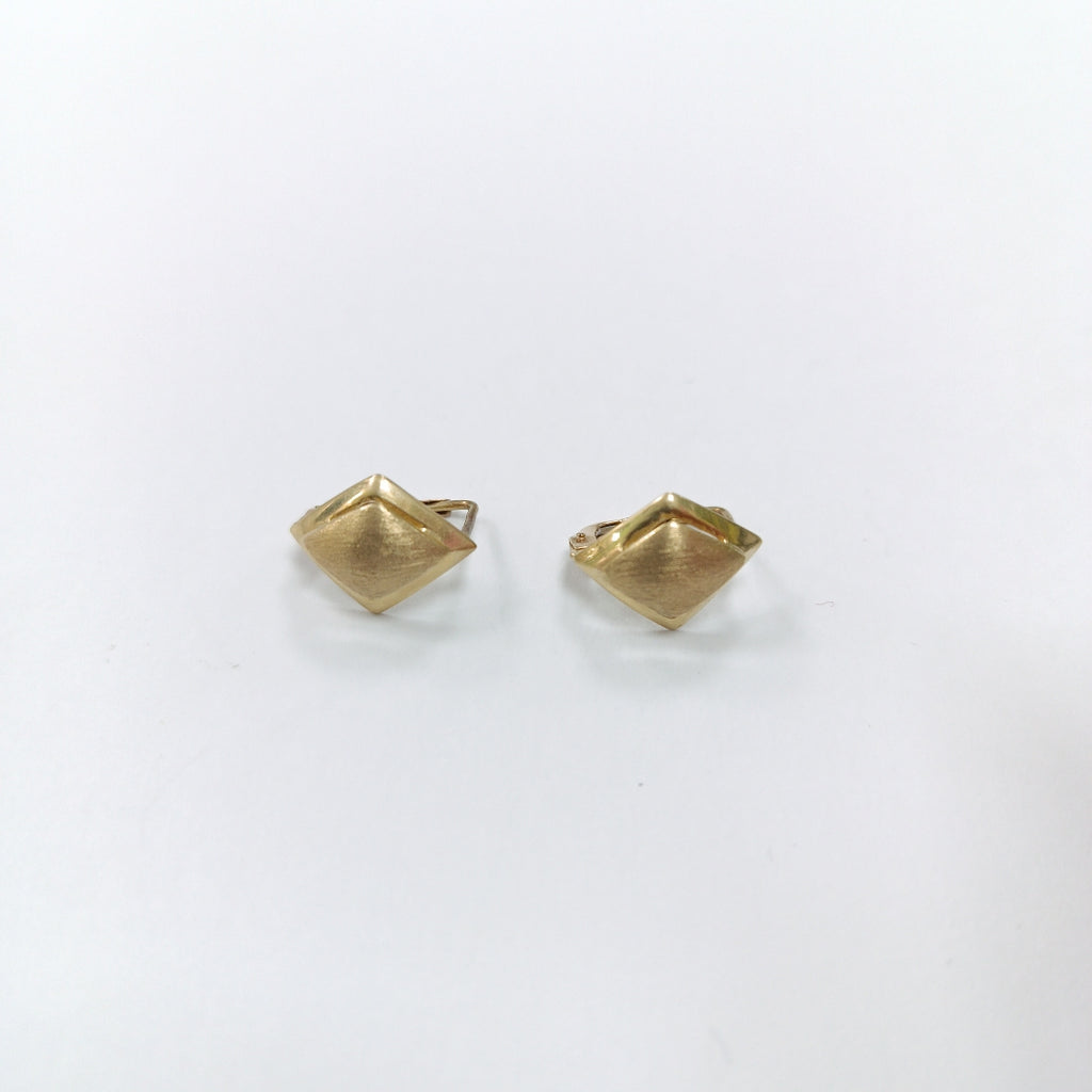 ARETES PAR ORO 8 K 1.8 GRMS (SEMINUEVO)