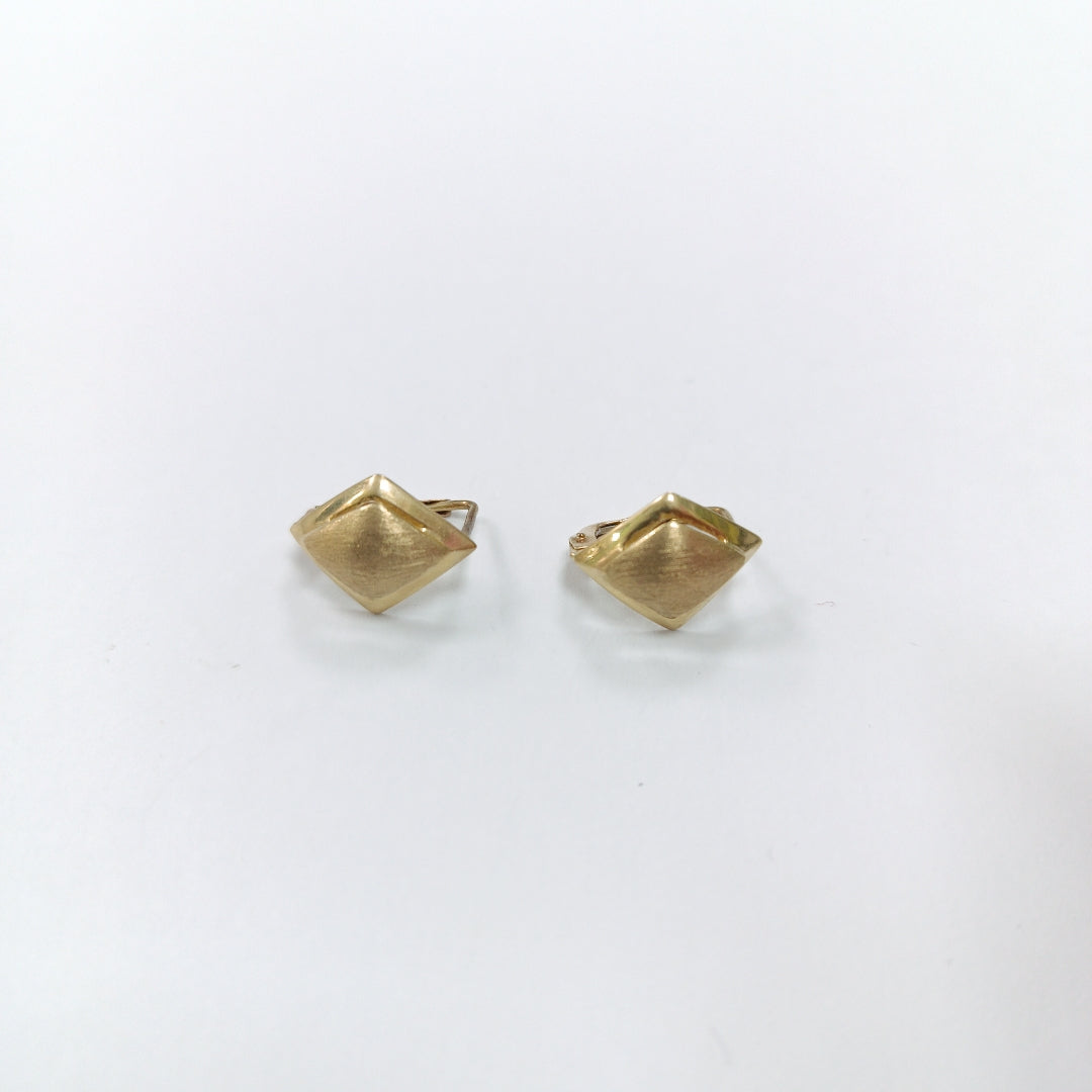 ARETES PAR ORO 8 K 1.8 GRMS (SEMINUEVO)
