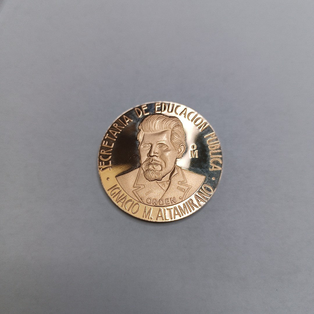 MEDALLA CONMEMORATIVA ORO 21 K 42,10 GRMS (SEMINUEVO)