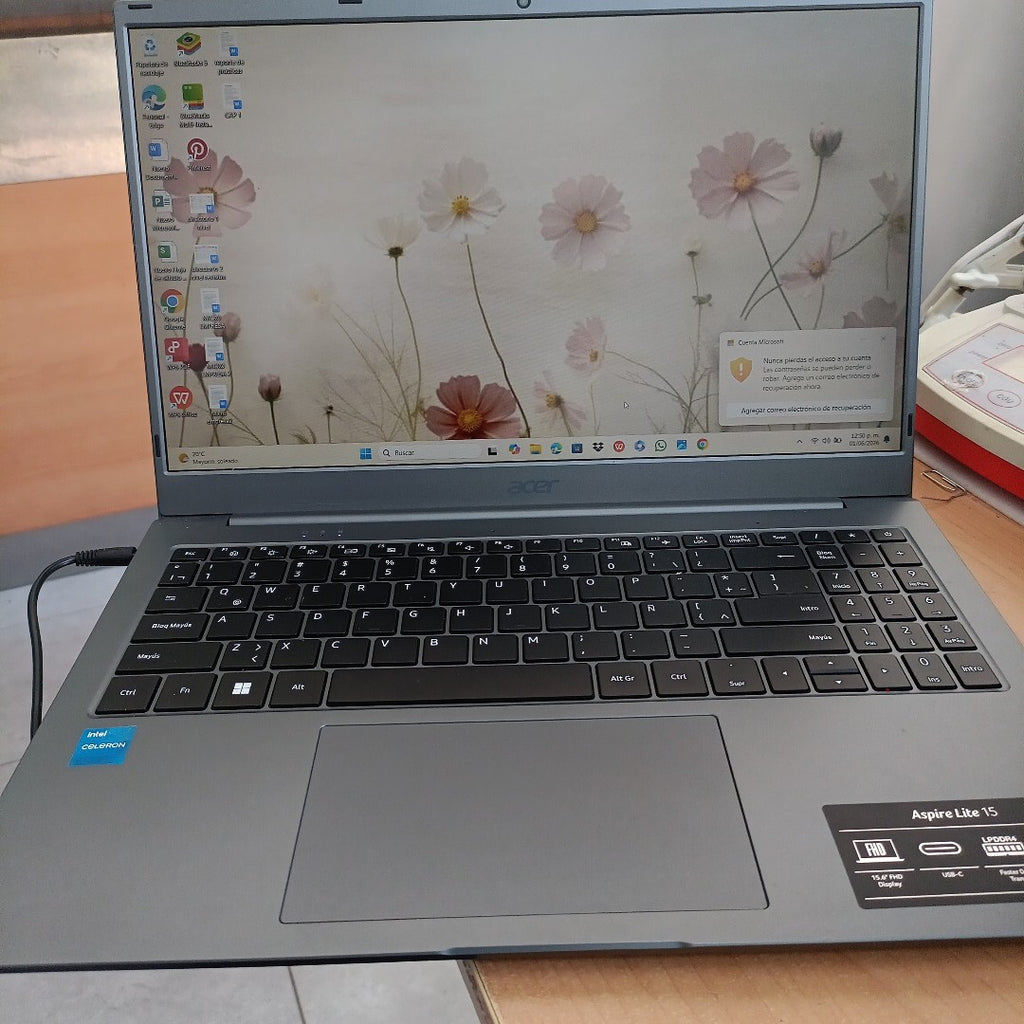 LAPTOP ACER ASPIRE LITE 15 AL15-31P-C2MZ (2024) 256 GB SSD 8 GB RAM (SEMINUEVO)