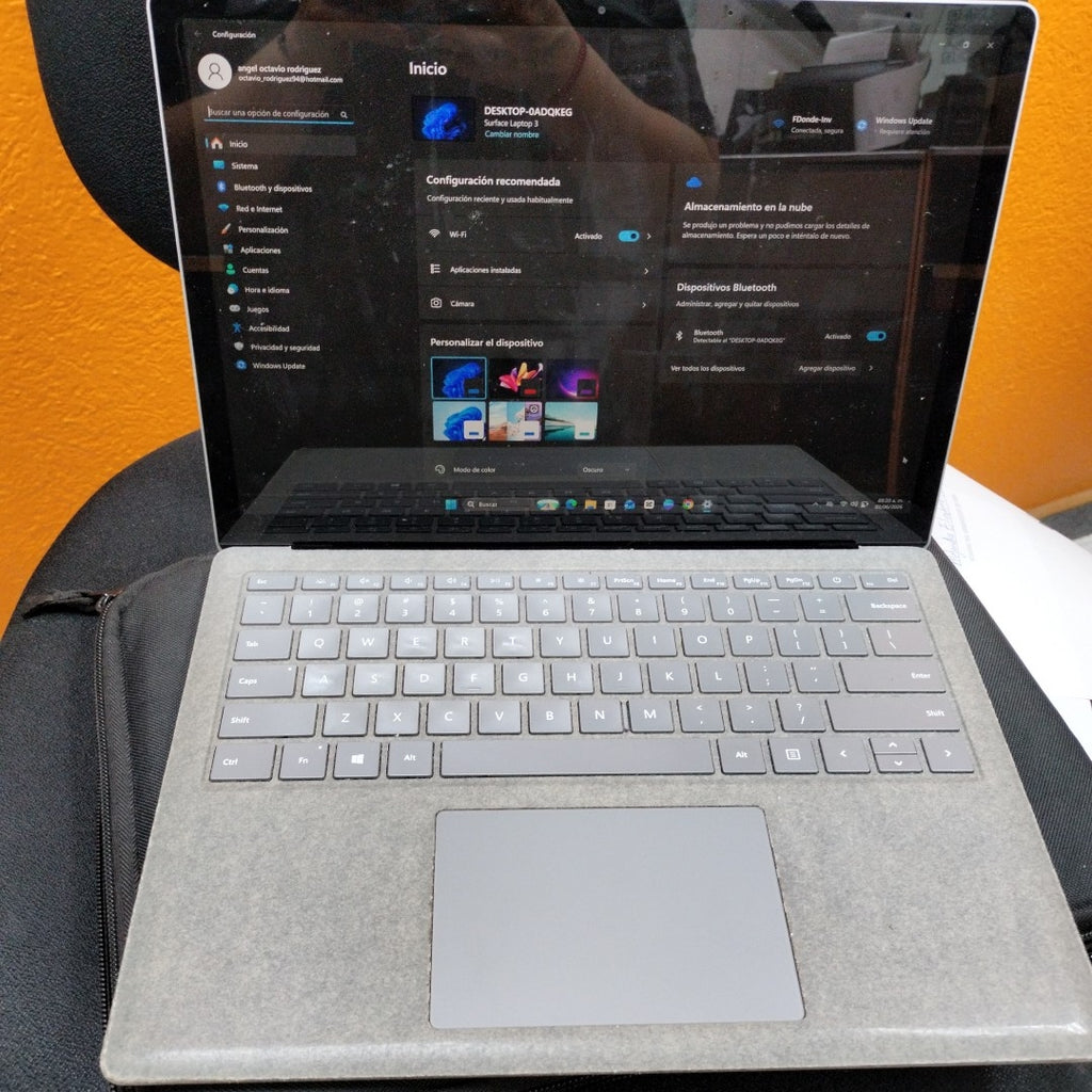 LAPTOP MICROSOFT SURFACE LAPTOP 2095 (2025) 256 GB SSD 16 GB RAM (SEMINUEVO)