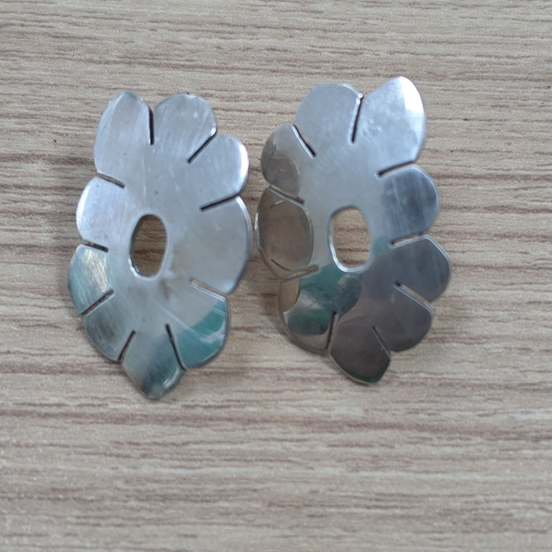 ARETES PAR PLATA 5.6 GRMS (SEMINUEVO)