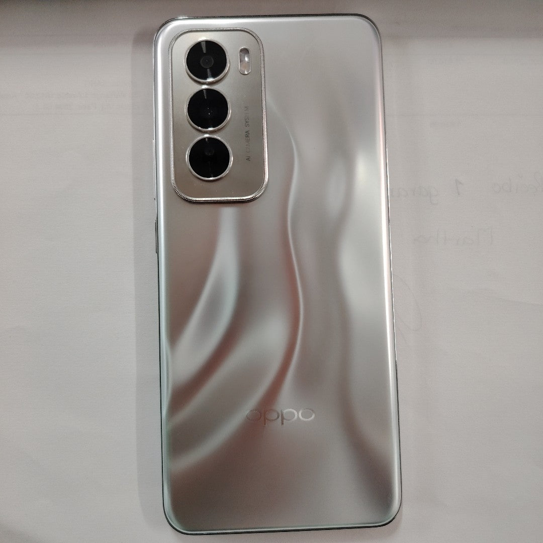 CELULAR OPPO RENO12 5G CPH2625 (2024) 512 GB 12 GB RAM (SEMINUEVO)